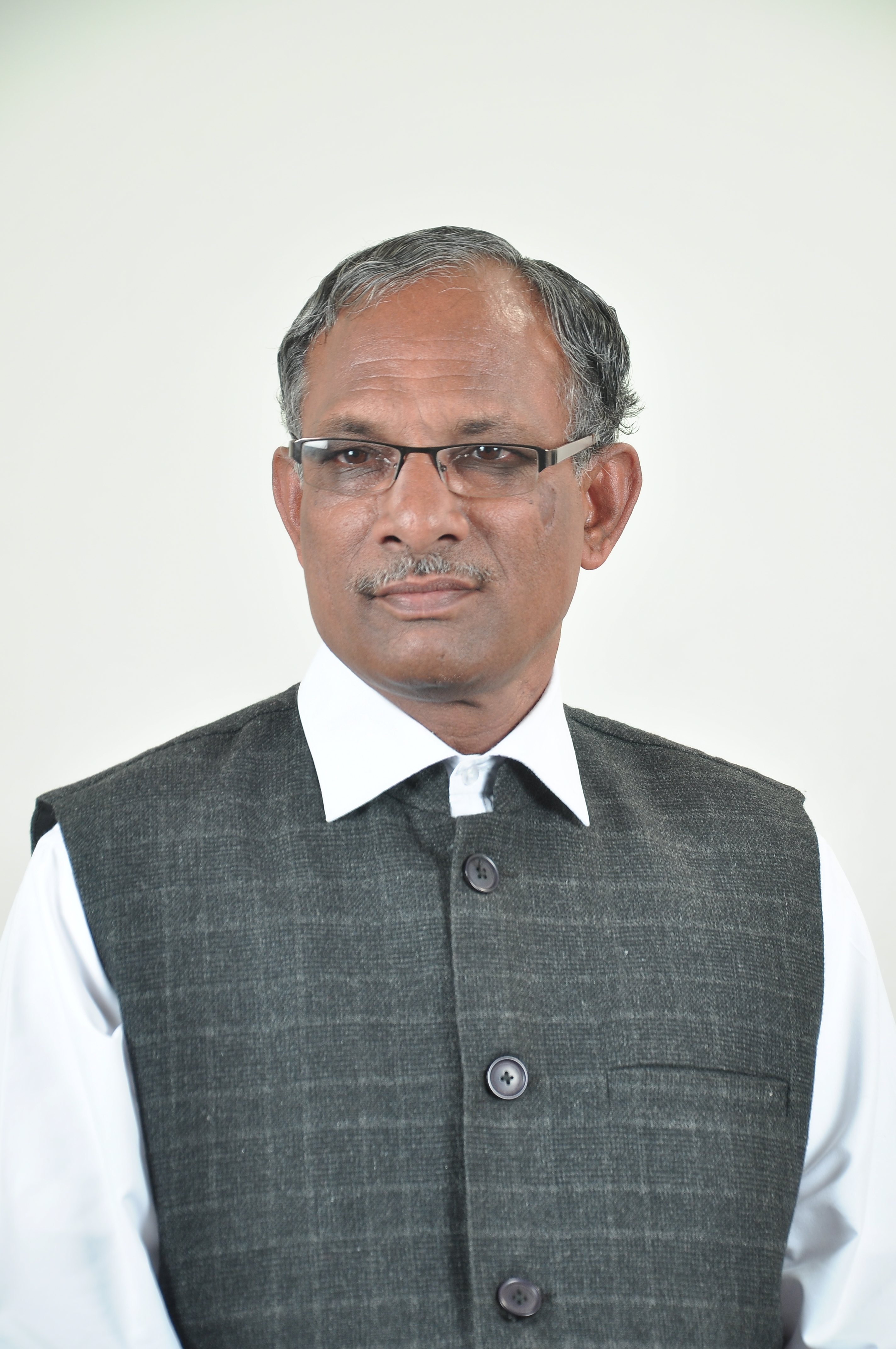 Adv. Arun Thakre